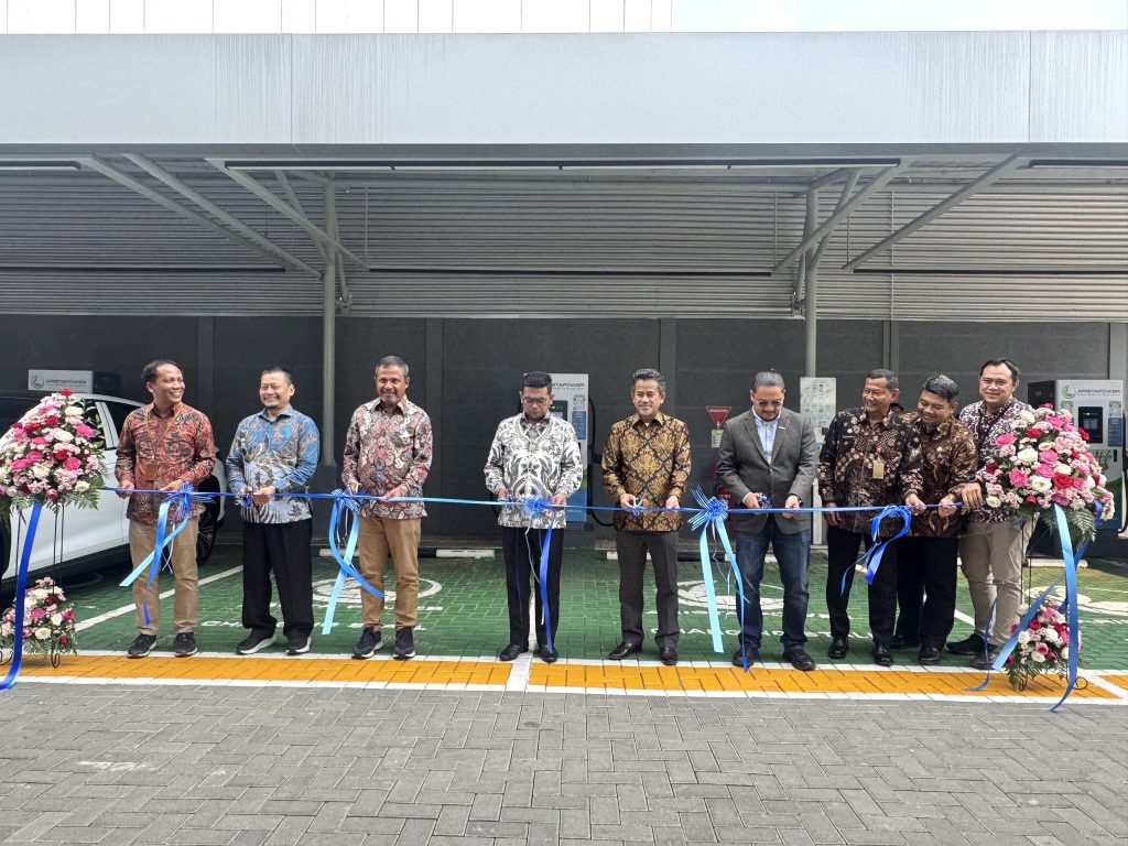 Peresmian SPKLU Ultra Fast Charging Arista Power